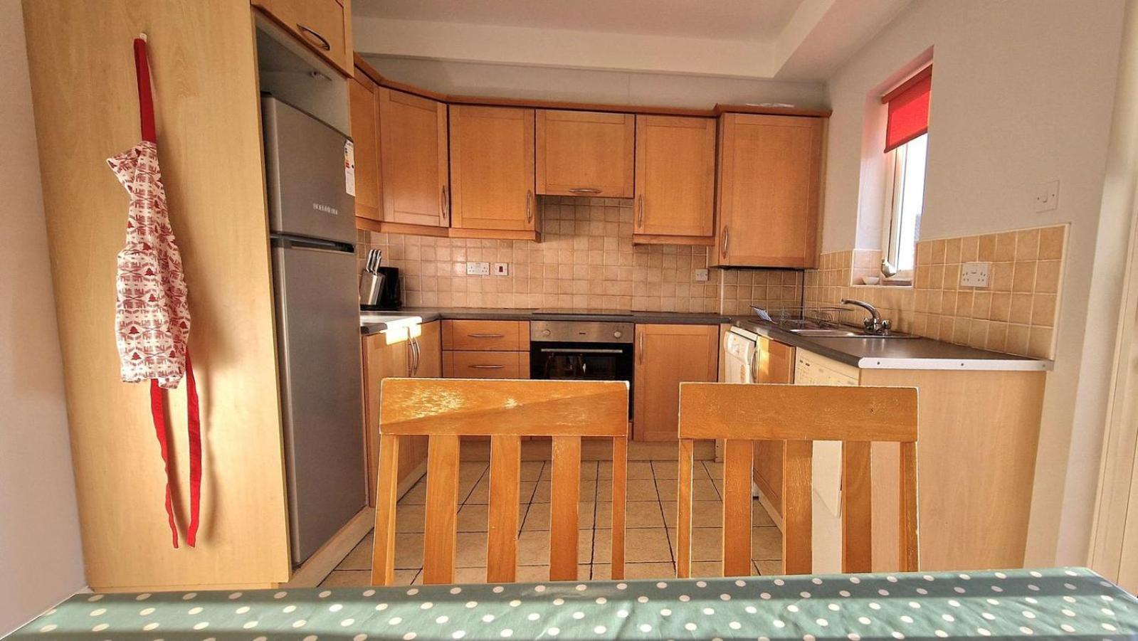 Cosy 3 Bedroom All Ensuites Голуей Екстериор снимка